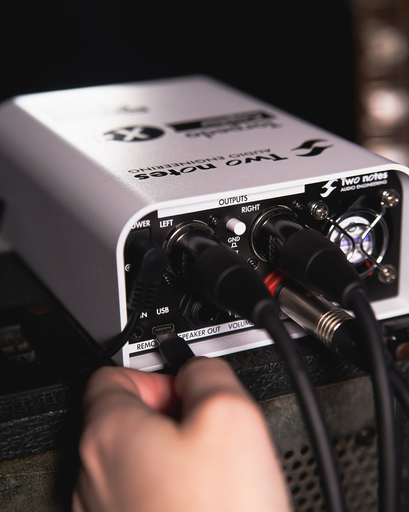 Two Notes Captor X+ (X-Plus) Compact Reactive Load Box, Attenuator, DynIR Cab Sim, IR Loader & Stereo Expander