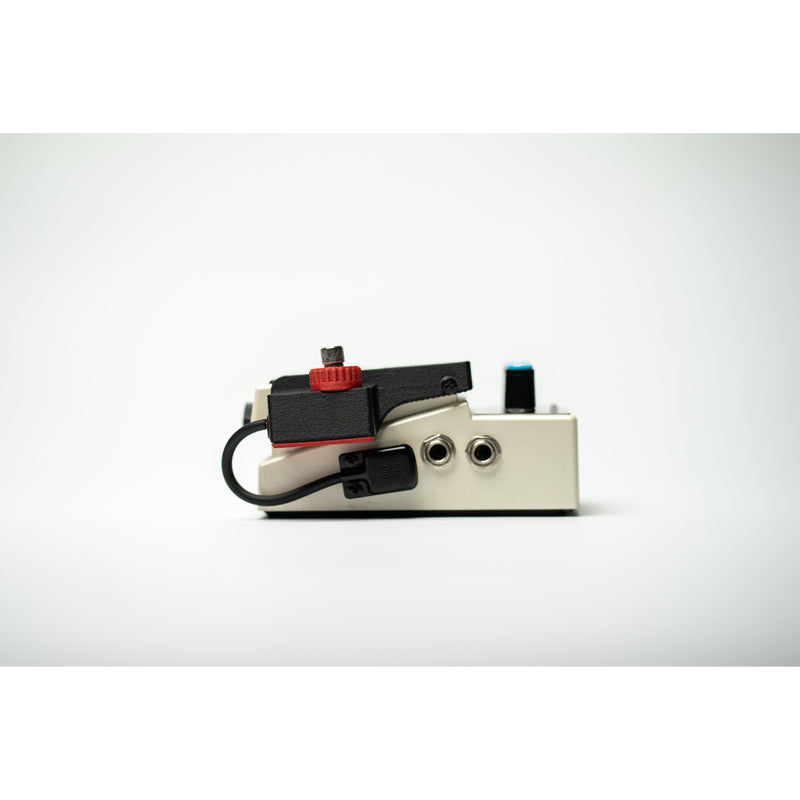 Cltchworks BS-1 footswitch shown in a pedalboard setup | Echoinox Singapore
